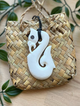 Load image into Gallery viewer, Manaia Pendant