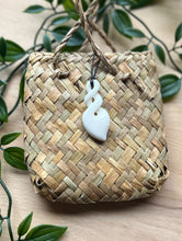 Load image into Gallery viewer, Double Pikorua (Twist) Pendant 4.5cm
