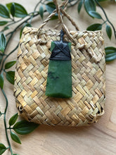 Load image into Gallery viewer, Toki Pounamu (Greenstone) 5cm
