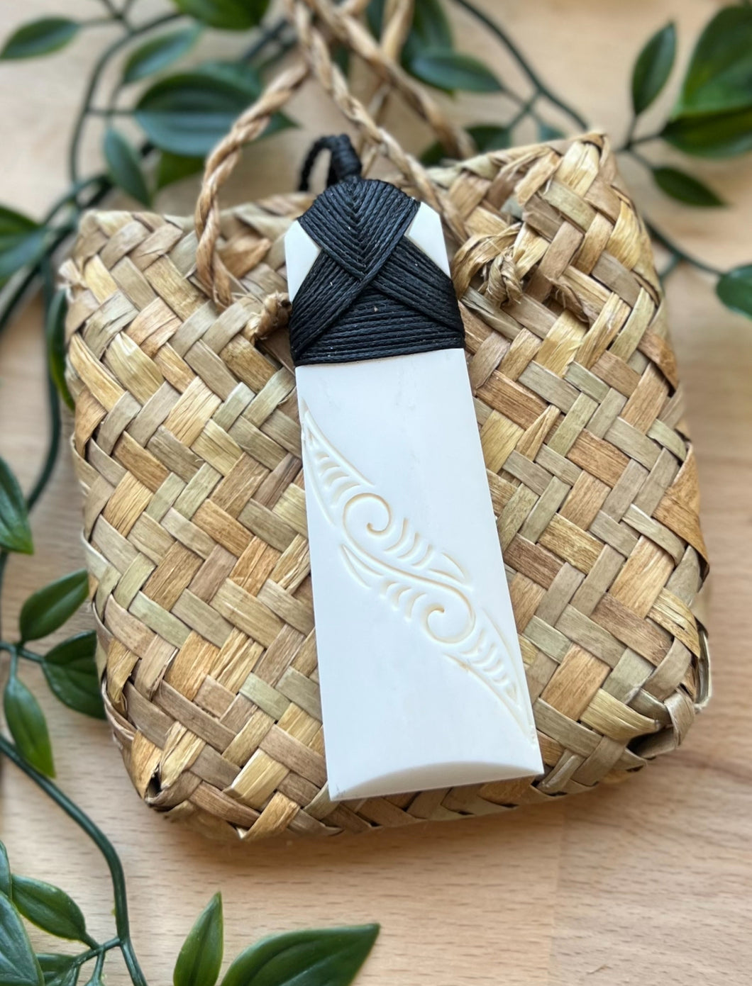 Toki Pendant with Koru Pattern (10cm)