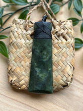 Load image into Gallery viewer, Toki Pounamu (Greenstone) 10cm
