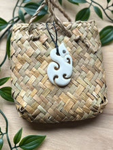 Load image into Gallery viewer, Manaia Pendant 4cm
