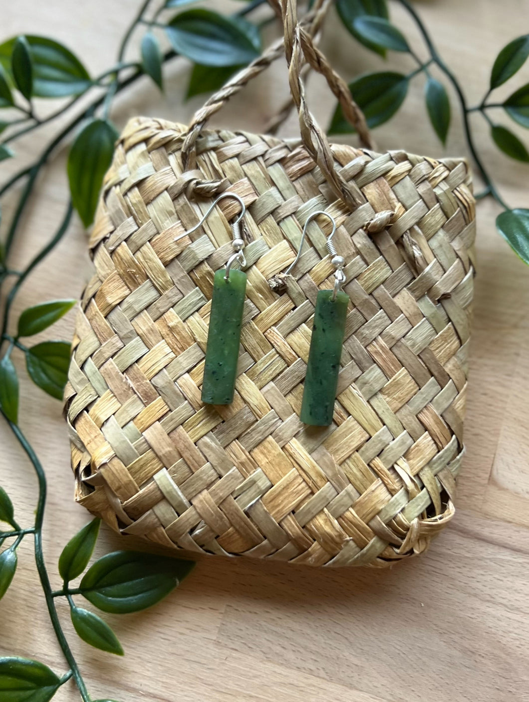 Pounamu Earrings (Greenstone) 3cm