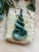 Load image into Gallery viewer, Pikorua Twist Pounamu (Greenstone) 9cm
