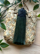 Load image into Gallery viewer, Toki Pounamu (Greenstone) 10cm
