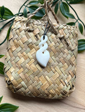 Load image into Gallery viewer, Double Pikorua (Twist) Pendant 4.5cm
