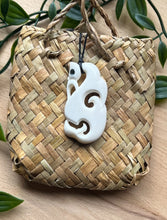 Load image into Gallery viewer, Manaia Pendant 5cm
