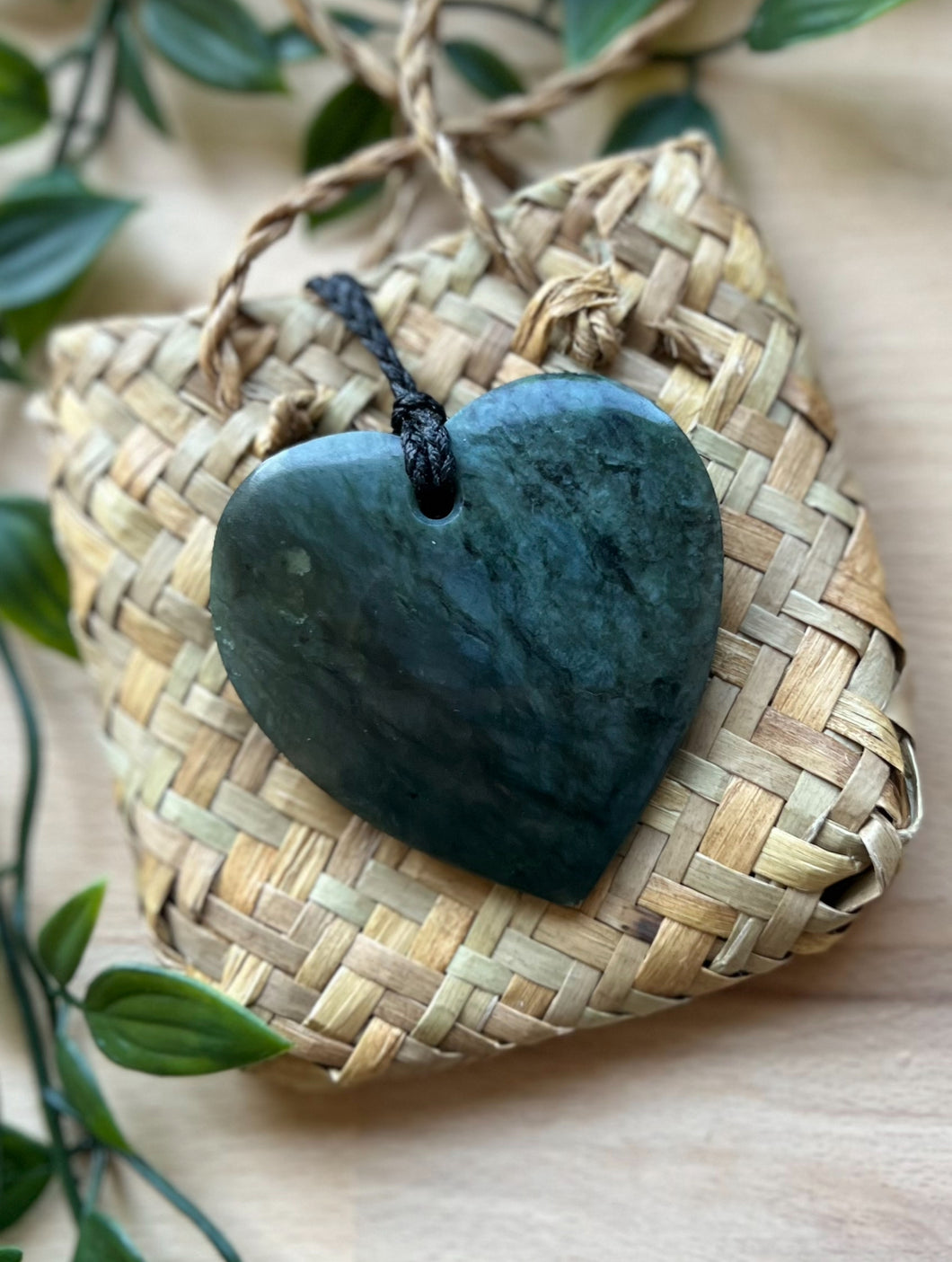 Manawa Pounamu (Heart Greenstone) 6cm