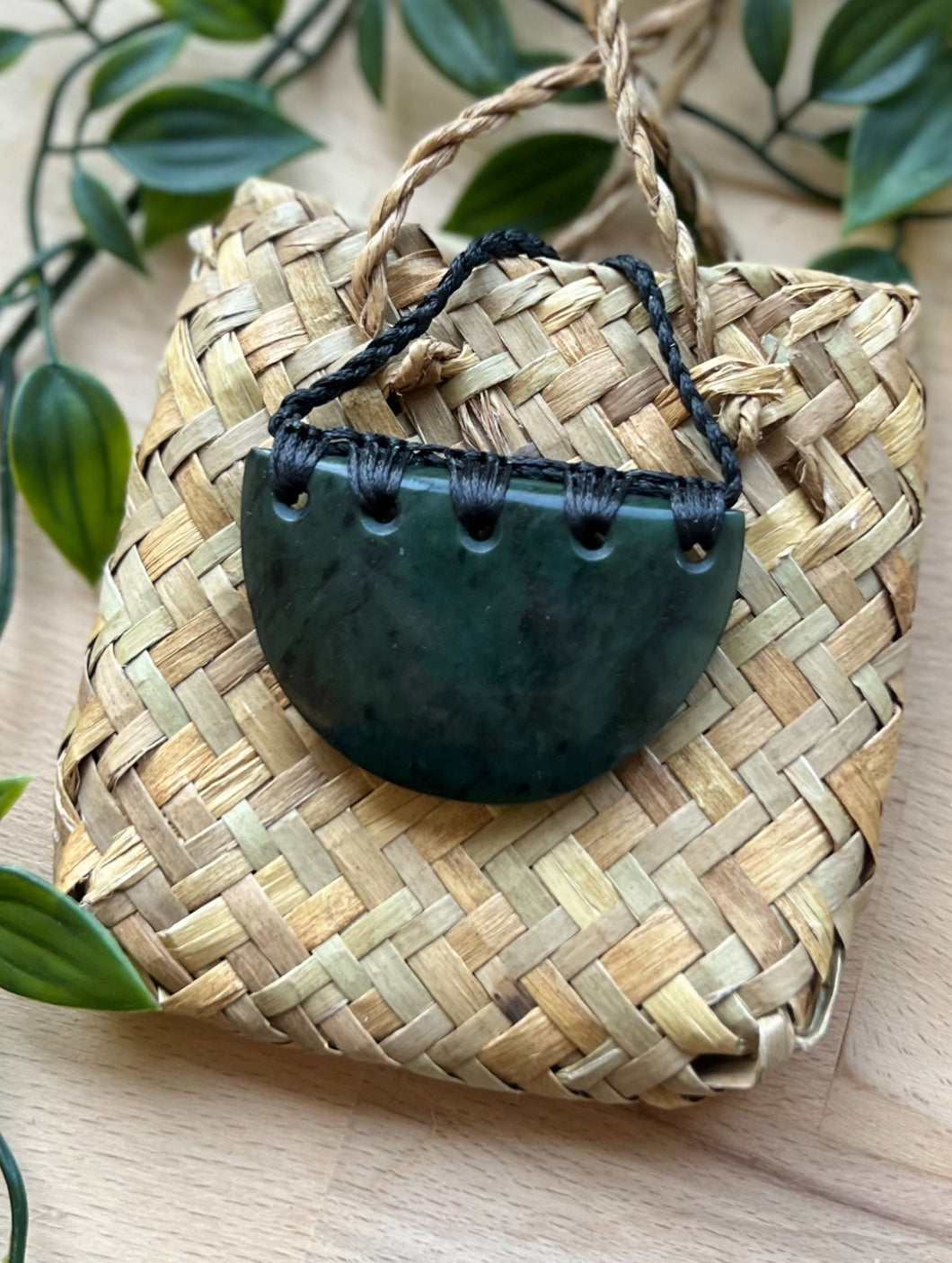 Chestplate Pounamu (Greenstone) 6cm