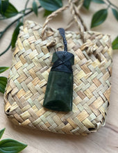 Load image into Gallery viewer, Toki Pounamu (Greenstone) 5.5cm
