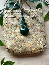 Load image into Gallery viewer, Pikorua Pounamu (Double Twist Greenstone) 4cm
