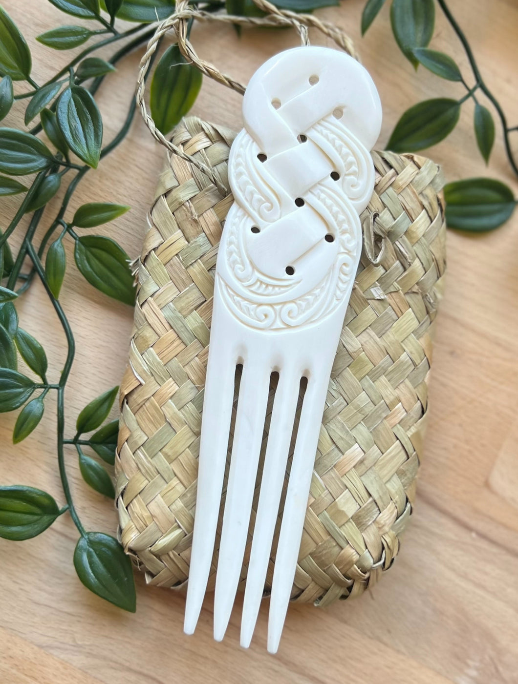 Pikorua (Twist) Heru