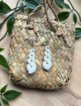 Load image into Gallery viewer, Pikorua (Twist) Earrings
