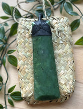 Load image into Gallery viewer, Toki Pounamu (Greenstone) 12cm
