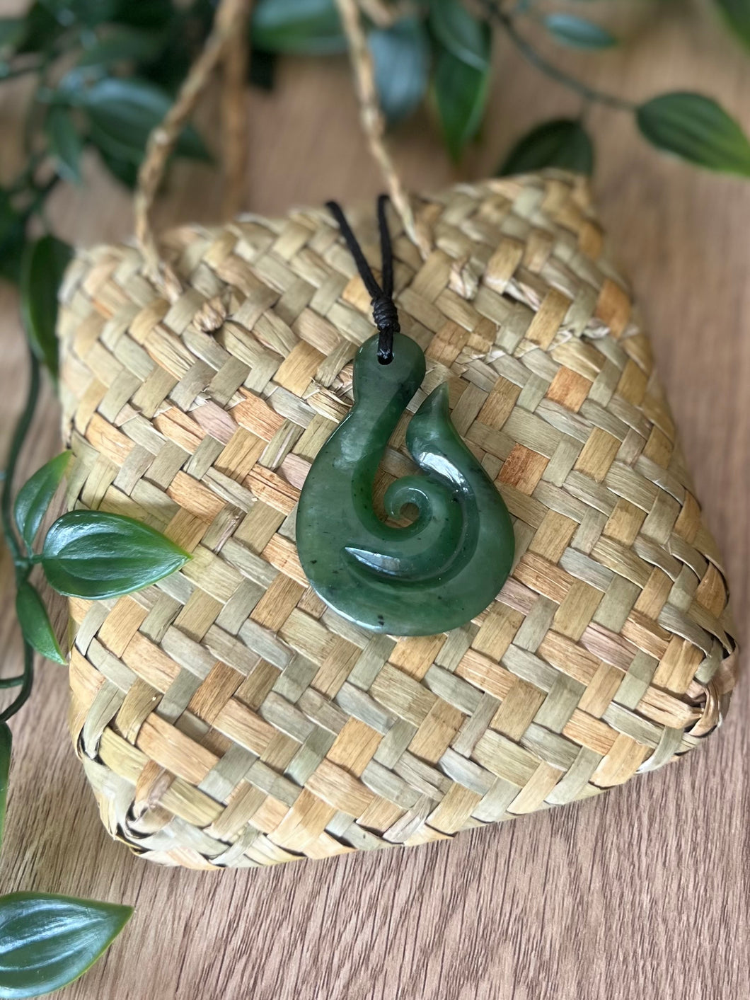 Hei Matau/Hook Pounamu (Greenstone) 5cm