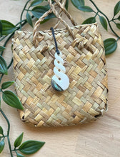 Load image into Gallery viewer, Pikorua (Twist) Pendant with Pāua

