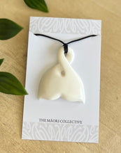 Load image into Gallery viewer, Whale Tail Twist Pendant

